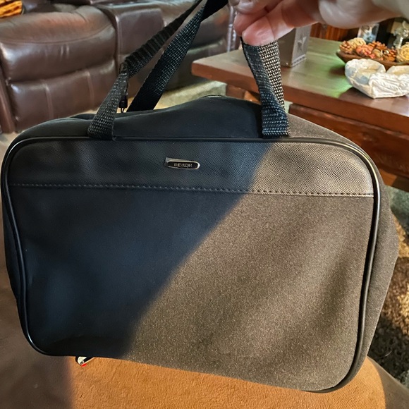 Revlon Travel Cosmetic Toiletry Bag NWT - Picture 3 of 13